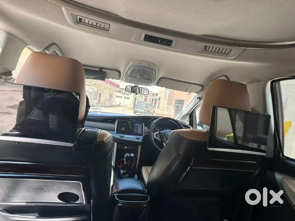 Toyota Innova Crysta 2022