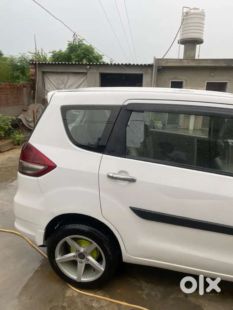 Maruti Suzuki Ertiga 2012 Diesel 250000 Km Driven Good Conditions
