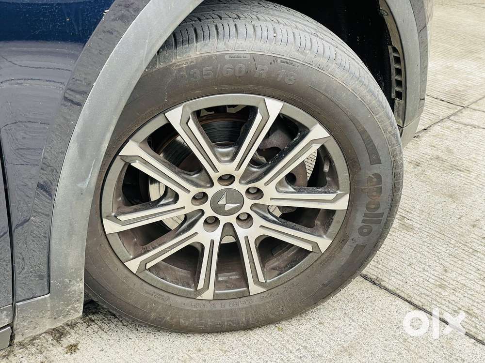 Mahindra Xuv700 2.2 Ax 7 Diesel At Str, 2023, Diesel