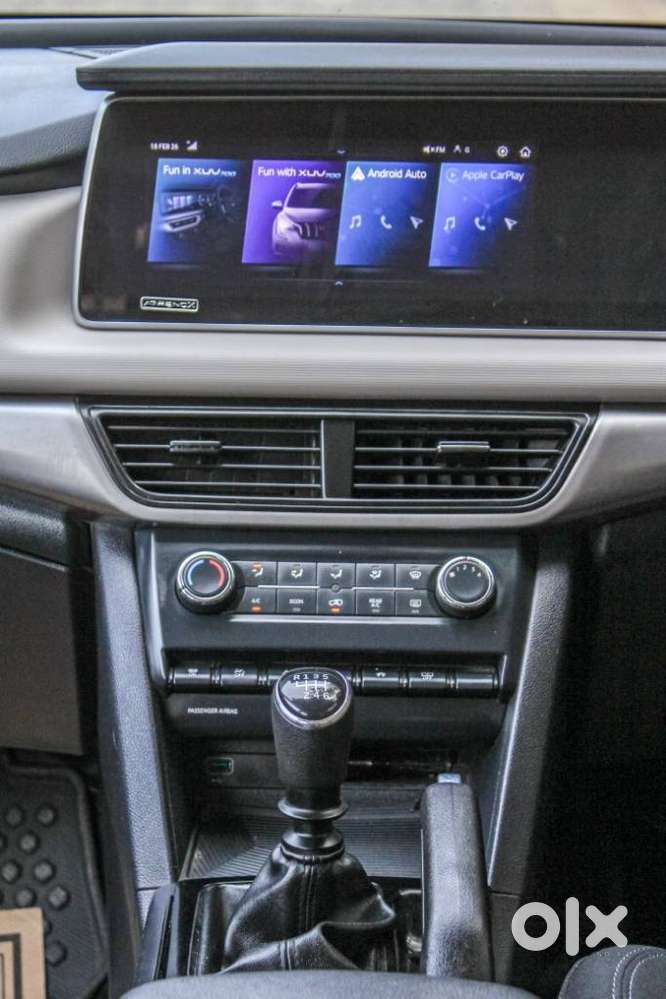 Mahindra Xuv700 Ax 5 Petrol Mt Str (e), 2022, Petrol