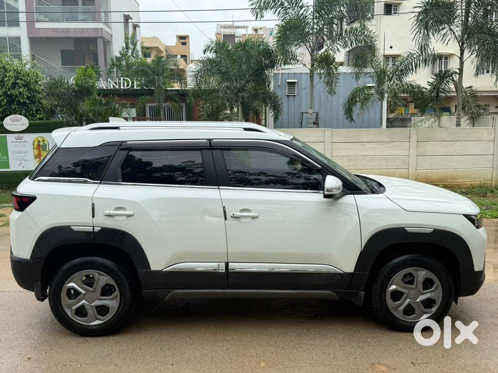 Maruti Suzuki Brezza 1.5 Vxi Smart Hybrid, 2023, Petrol