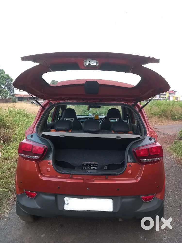 Mahindra Kuv100k8 6str Top Model 2017 Variant