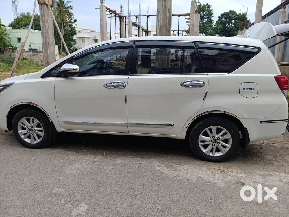 Toyota Innova Crysta 2.4 V, 2016, Diesel