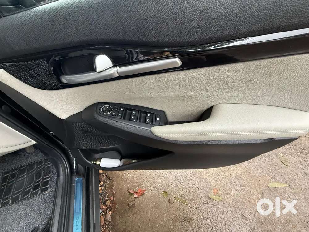 Kia Seltos 2022 Petrol 32500 Km Driven