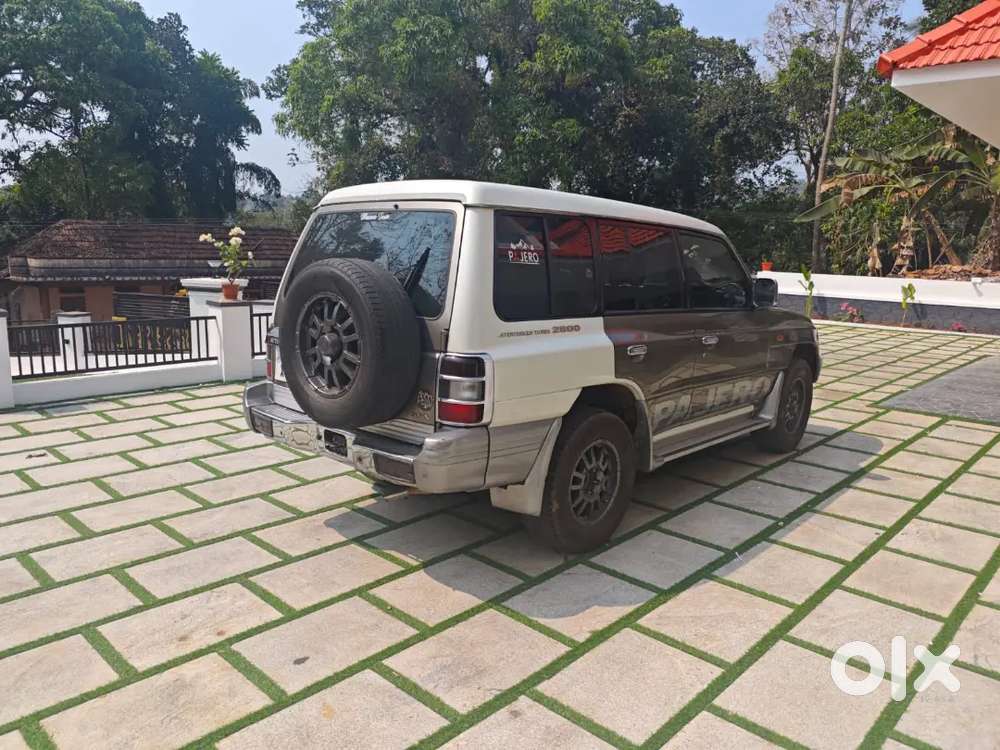 Mitsubishi Pajero 2009