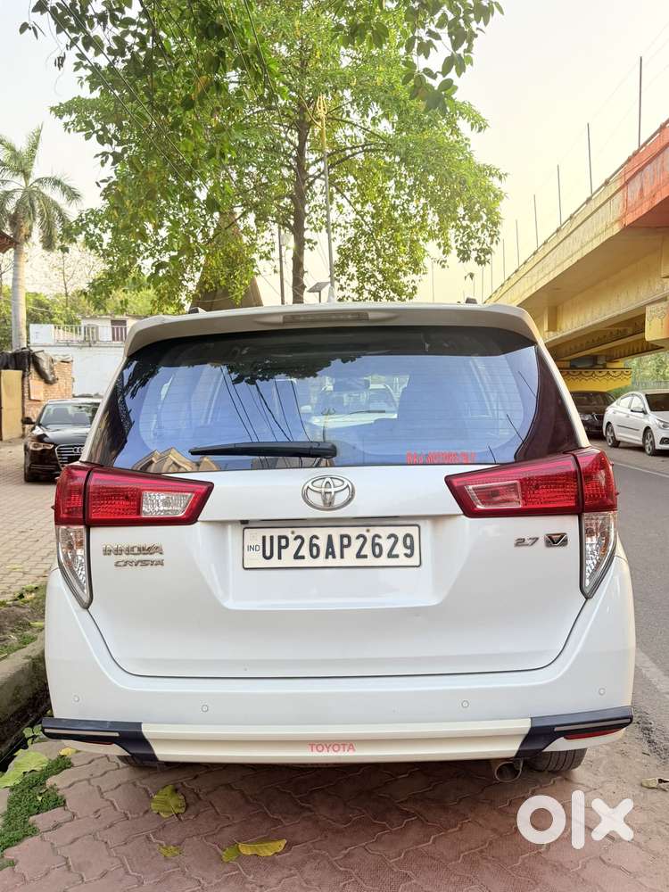 Toyota Innova Crysta 2.4 V 7 Str, 2022, Petrol