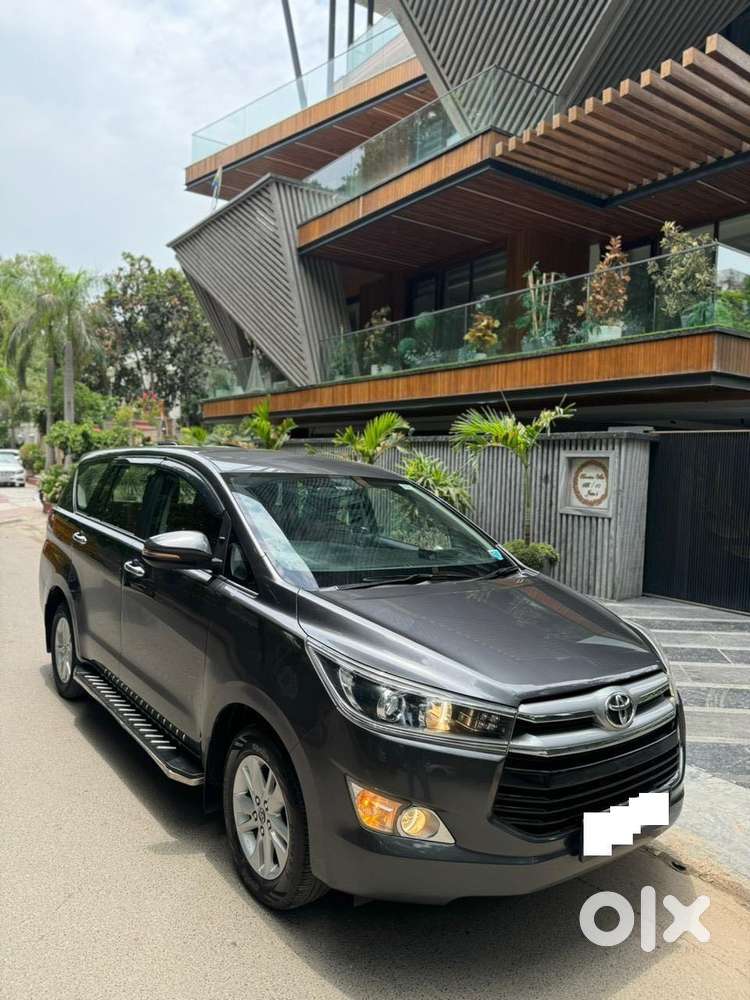 Toyota Innova Crysta