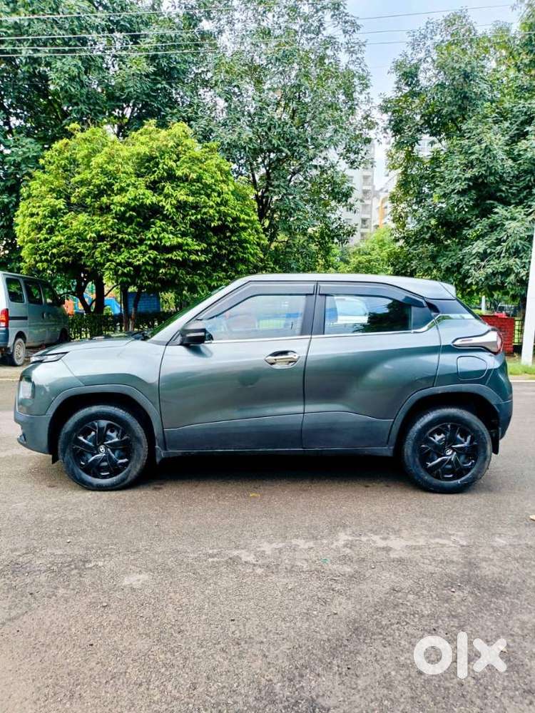 Tata Punch Facelift Pure (o), 2023, Petrol