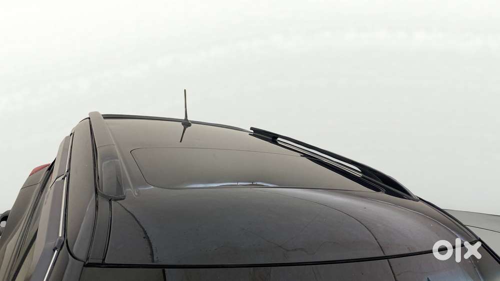 Mahindra Xuv300 W8 Option, 2022, Petrol