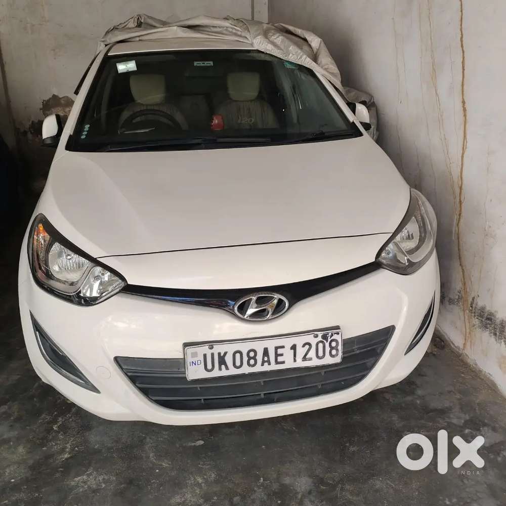 Hyundai I20 2014 Diesel Well Maintained Less Driven With New Tyres