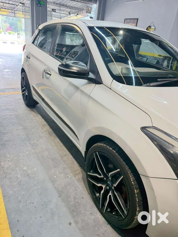 Hyundai Elite I20 Diesel 2017 First Owner, Brand-new Tires