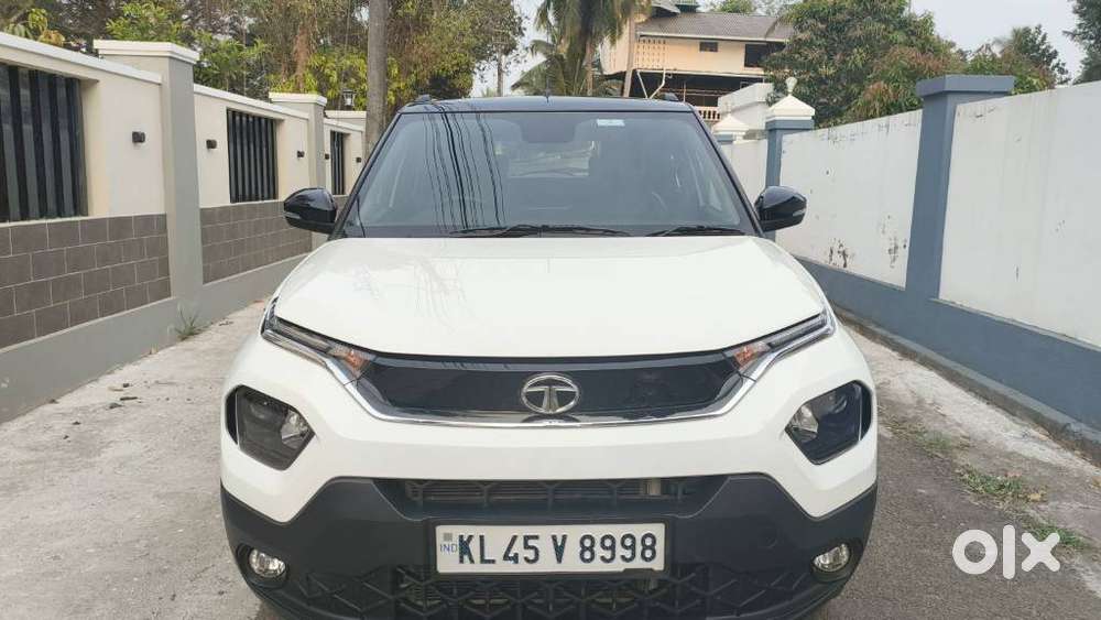 Tata Punch 1.2 Revotron Creative Amt Dual Tone, 2022, Petrol