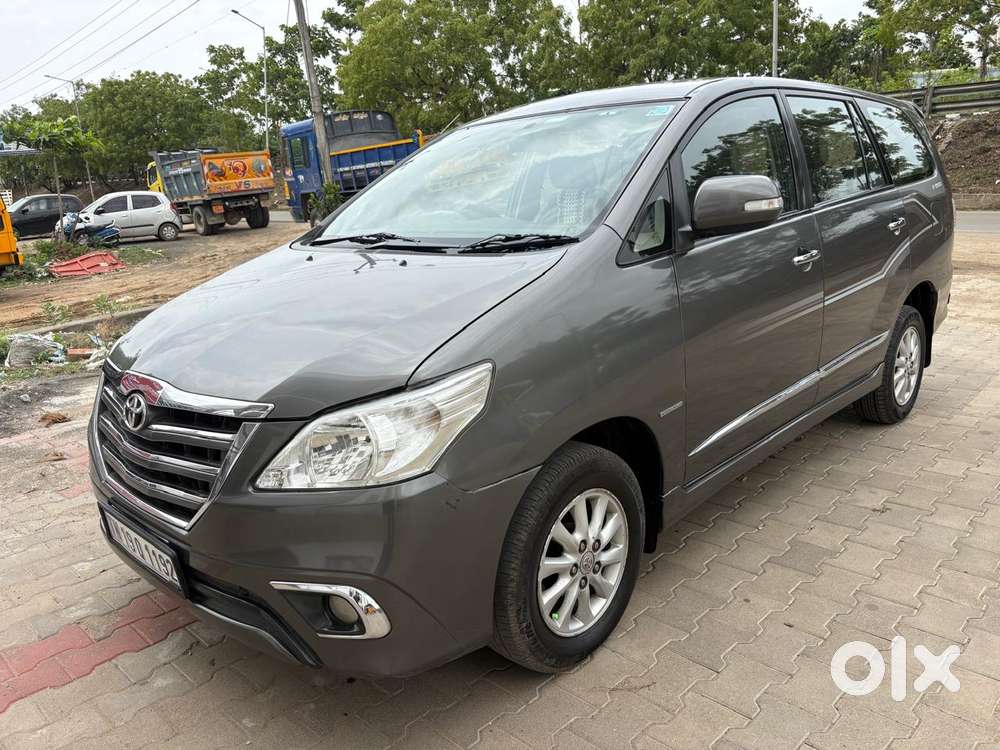 Toyota Innova 2.5 Z Diesel 7 Seater Bs Iv, 2014, Diesel