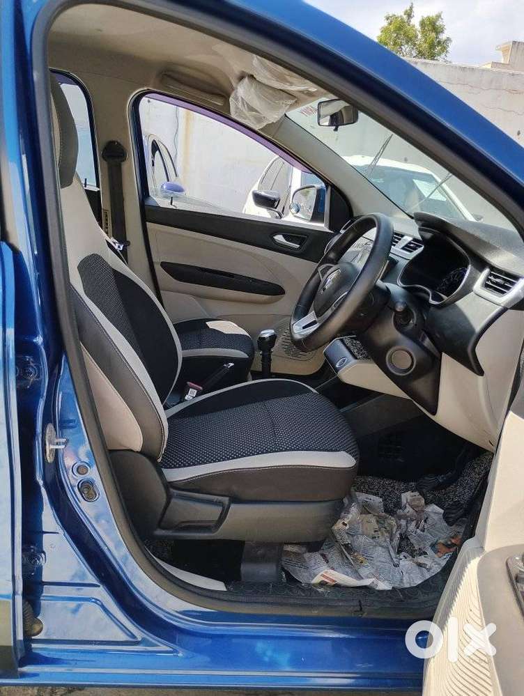 Renault Triber Rxz, 2020, Petrol