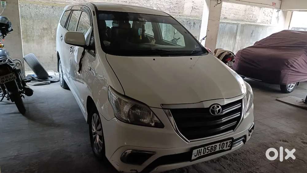 Toyota Innova 2014 Diesel 260000 Km Driven