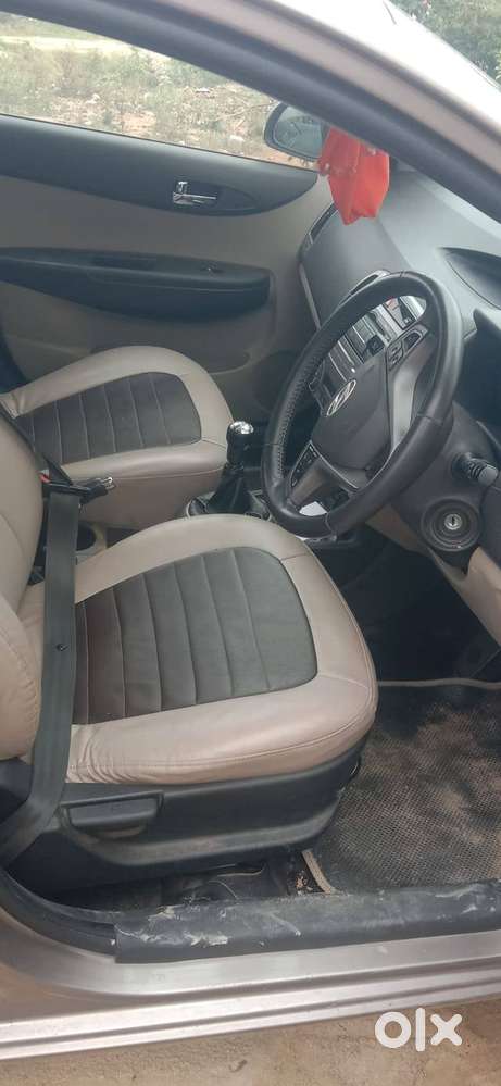 Hyundai I20 Sportz 2012