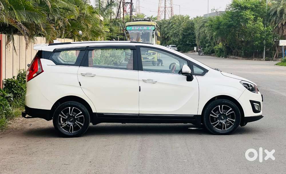 Mahindra Marazzo