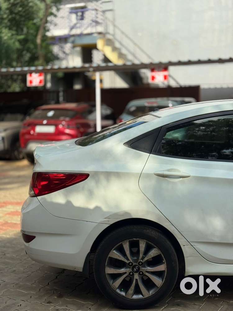 Hyundai Fluidic Verna 2013