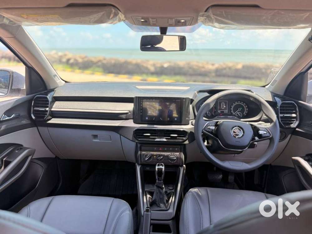 Skoda Kylaq Signature, 2025, Petrol
