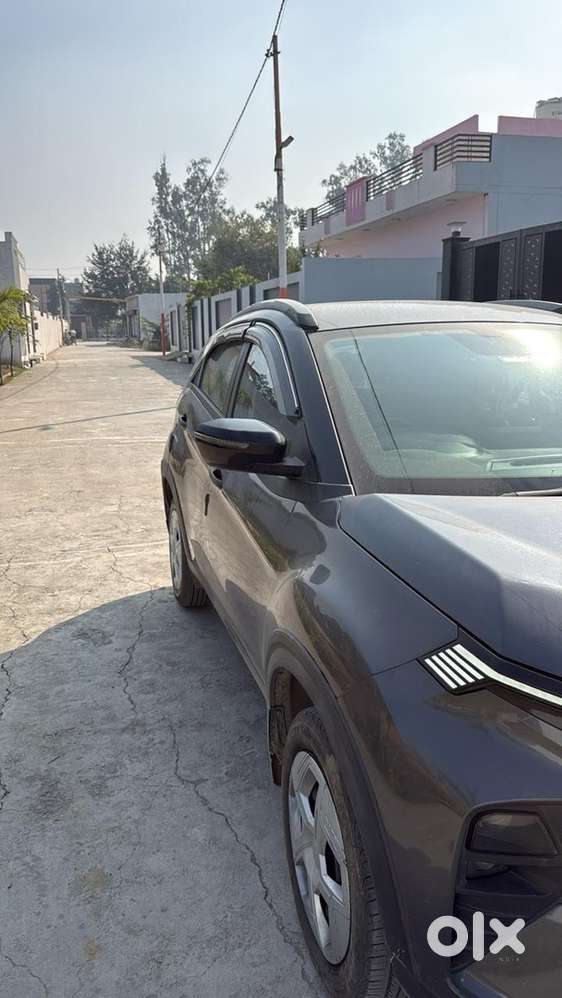 Tata Nexon Petrol 2025
