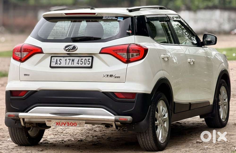 Mahindra Xuv300 W8, 2022, Petrol