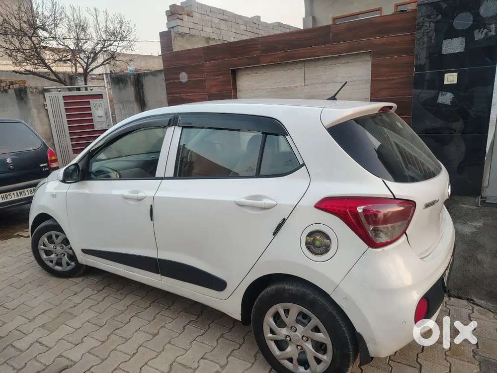 Hyundai Grand I10 2017 Car