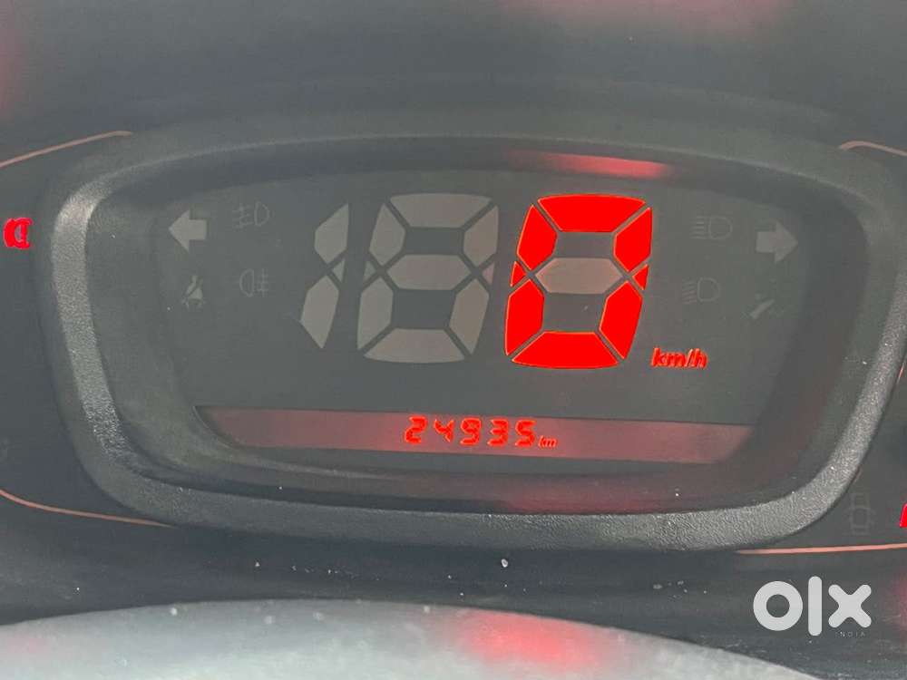 Renault Kwid 1.0 Rxl (o), 2017, Petrol