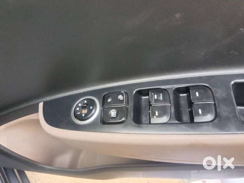 Hyundai Grand I10 Sportz, 2015, Petrol