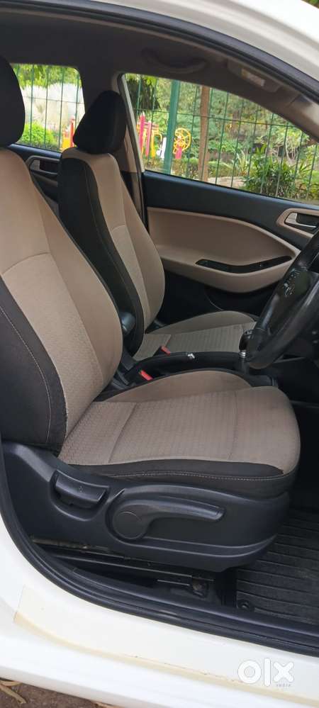 Hyundai I20 Petrol Asta Option, 2017, Petrol