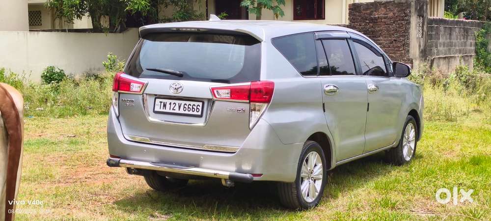 Toyota Innova Crysta 2.8z Automatic, 2016, Diesel