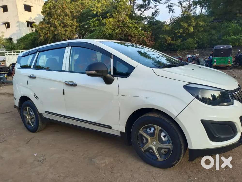 Mahindra Marazzo Diesel 2020