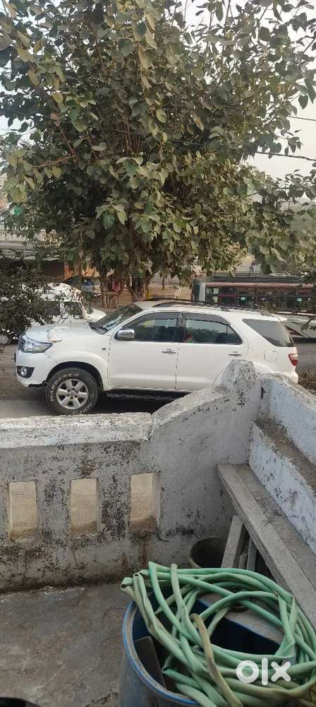 Toyota Fortuner Legender 2012
