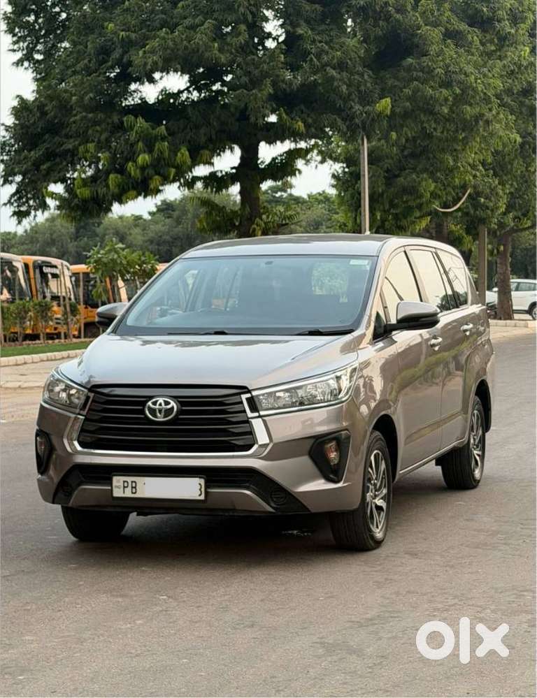 Toyota Innova Crysta 2.4 Gx Limited Edition At 7 Str, 2022, Diesel