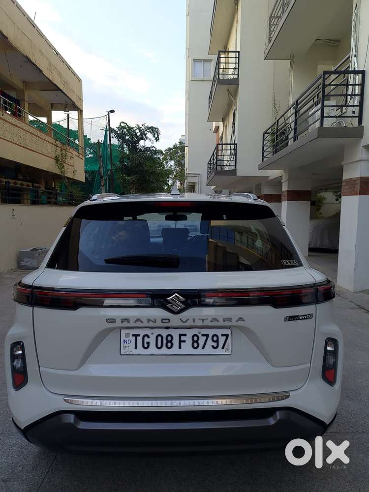 Maruti Suzuki Grand Vitara 1.5 Alpha Plus Intelligent Hybrid Ecvt, 2..