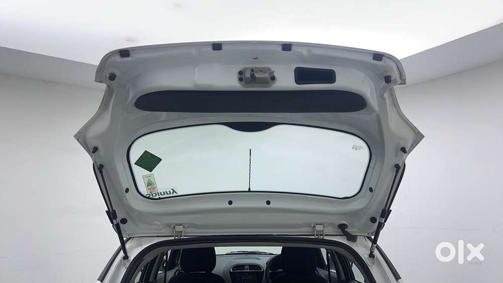 Tata Tiago 1.2 Revotron Xm Cng, 2025, Cng & Hybrids
