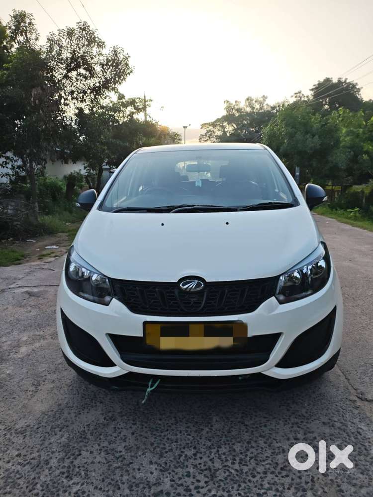 Mahindra Marazzo 2022 Dec