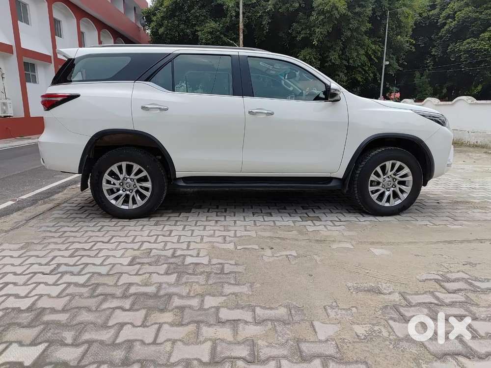 Toyota Fortuner 2024 Diesel Well Maintained
