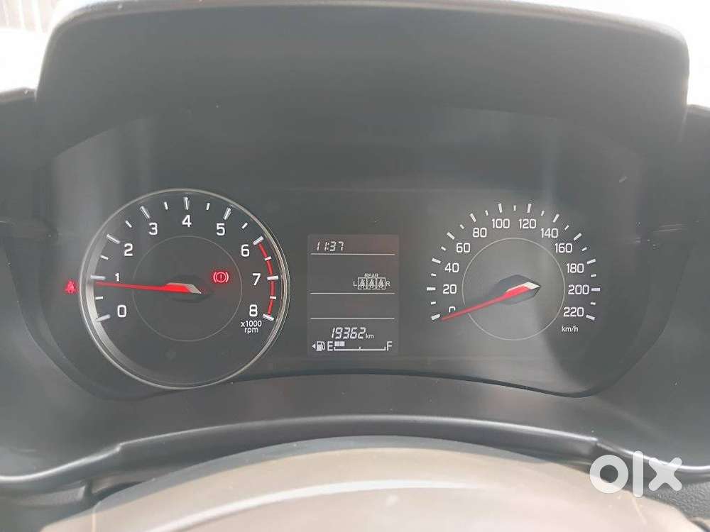 Maruti Suzuki Swift 1.2 Lxi (o), 2024, Petrol