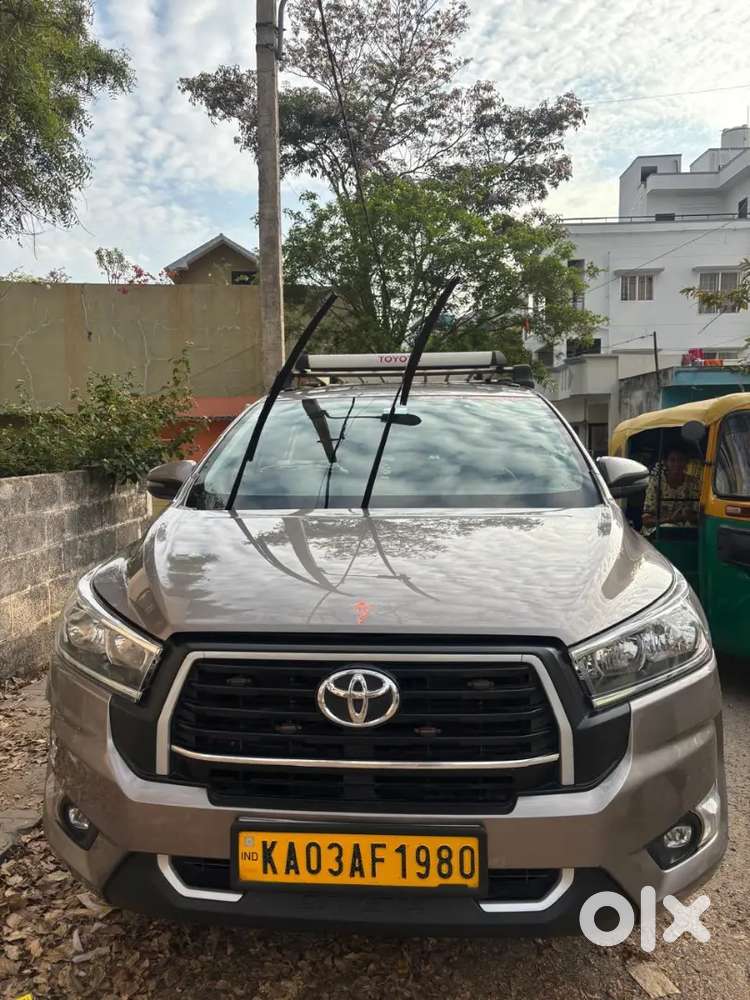 Toyota Innova Crysta 2018 Diesel 261000 Km Driven