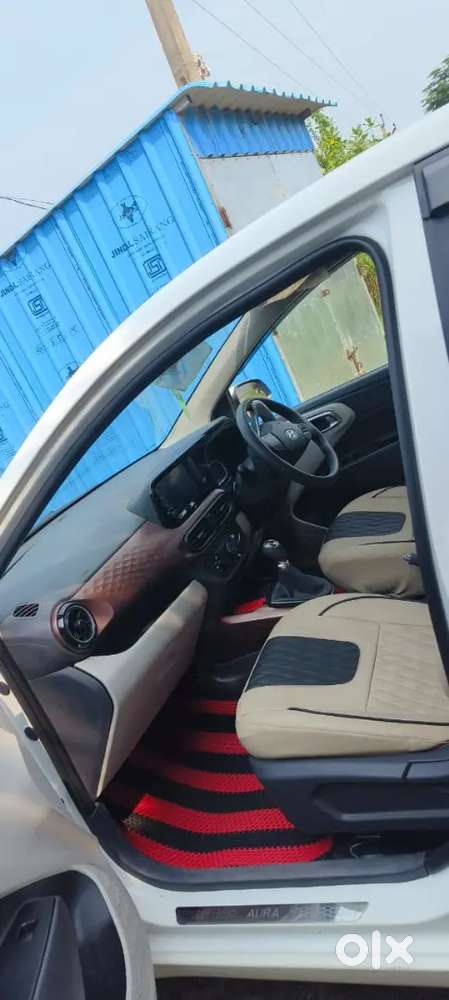 Hyundai Aura 2022 Petrol