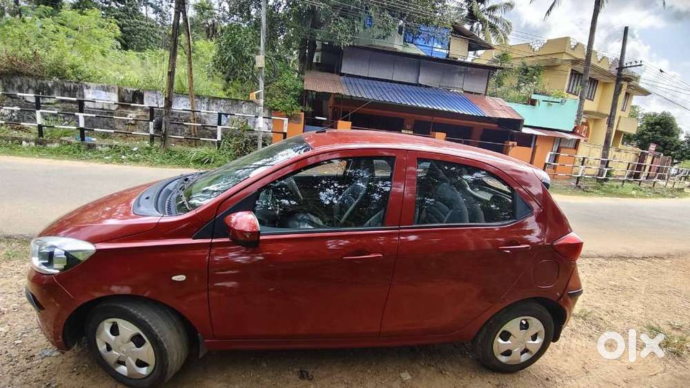 Tata Tiago 1.2 Revotron Xt, 2017, Petrol