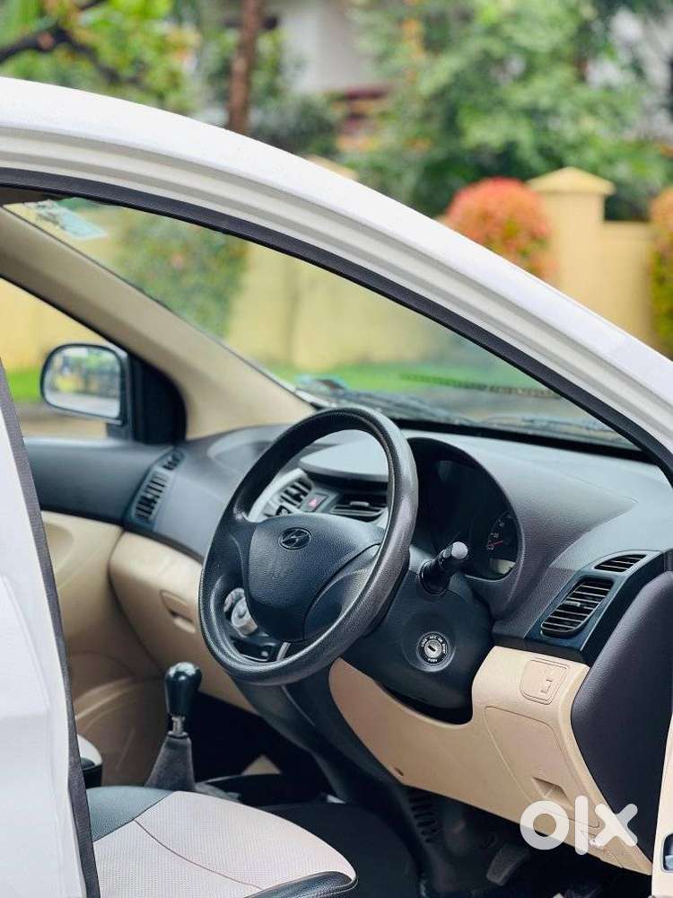 Hyundai Eon Era +, 2015, Petrol