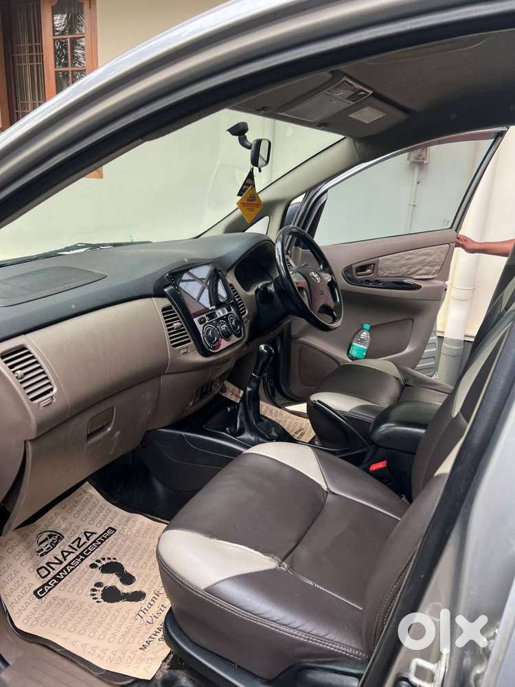 Toyota Innova 2.5 G4 2015 Diesel 8-seater -*re-reg