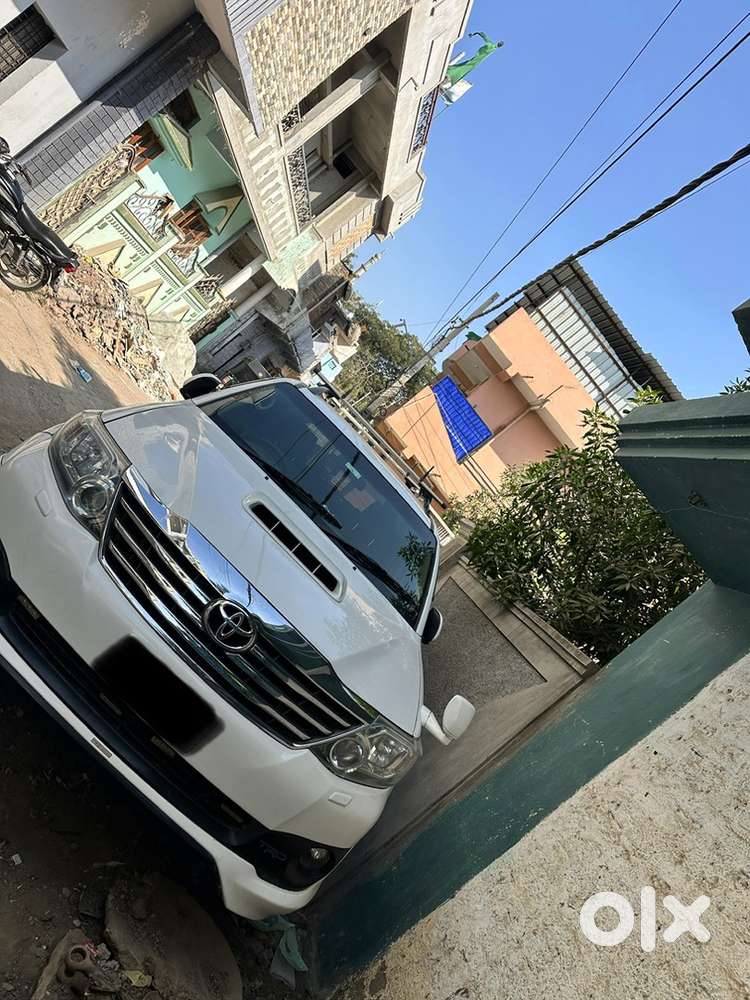 Toyota Fortuner Diesel 200000 Km Driven