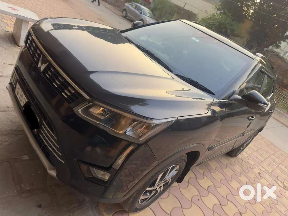 Mahindra Xuv300 W8(o) Diesel - Nov 2023  Excellent Condition
