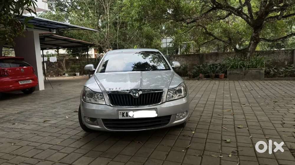 Skoda Laura 2011 Diesel 128000 Km Driven