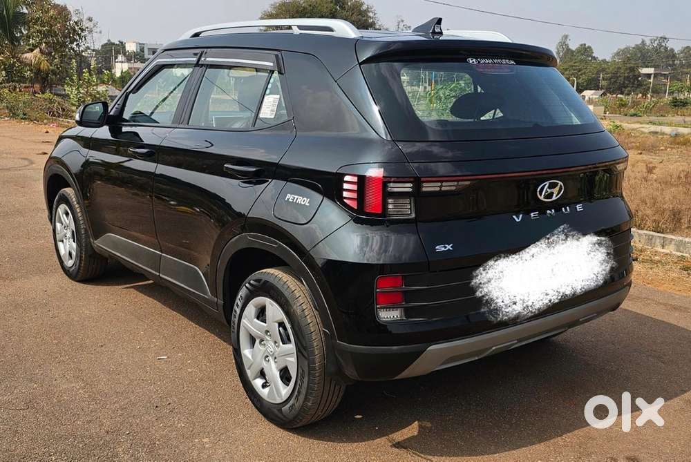 Hyundai Venue Petrol 2022