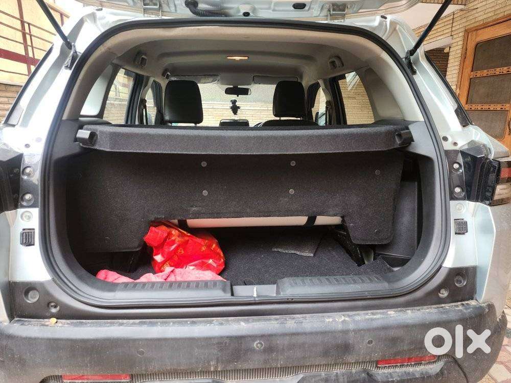 Maruti Suzuki Brezza 1.5 Lxi Cng, 2024, Cng & Hybrids