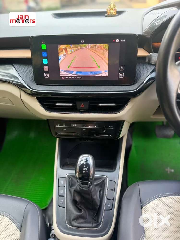 Skoda Slavia, 2025, Petrol