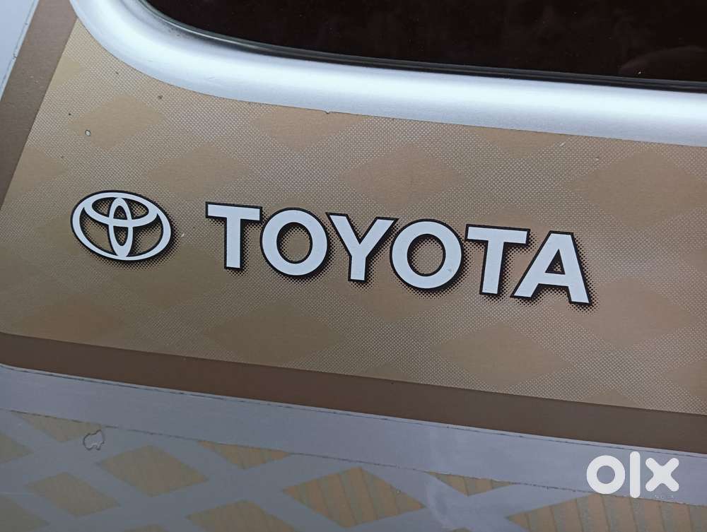 Toyota Innova 2.5 Z Diesel 7 Seater Bs Iv, 2014, Diesel